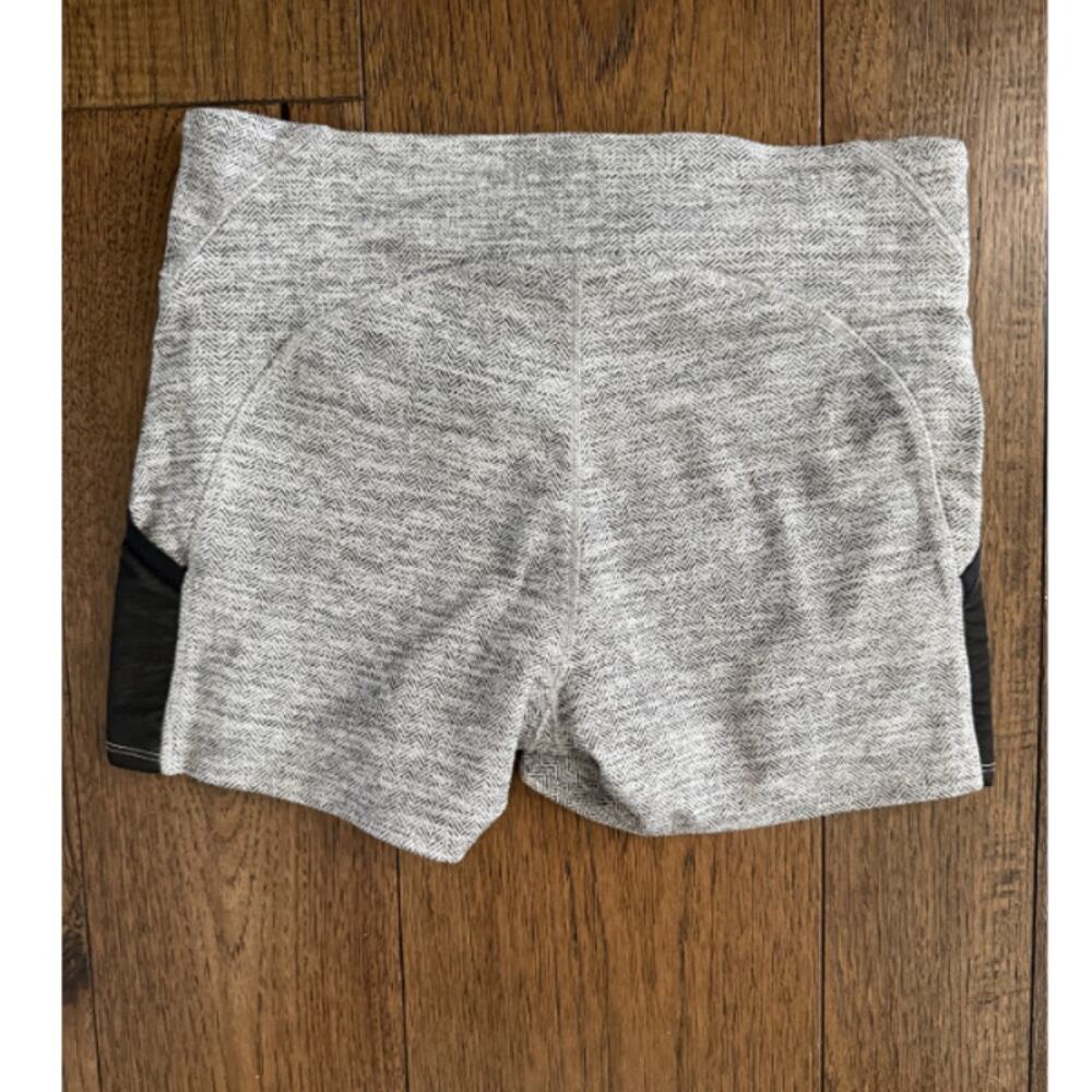 Manduka Heather Gray Biker Shorts Mesh Side Panels Yoga Athletic Shorts - Picture 5 of 6